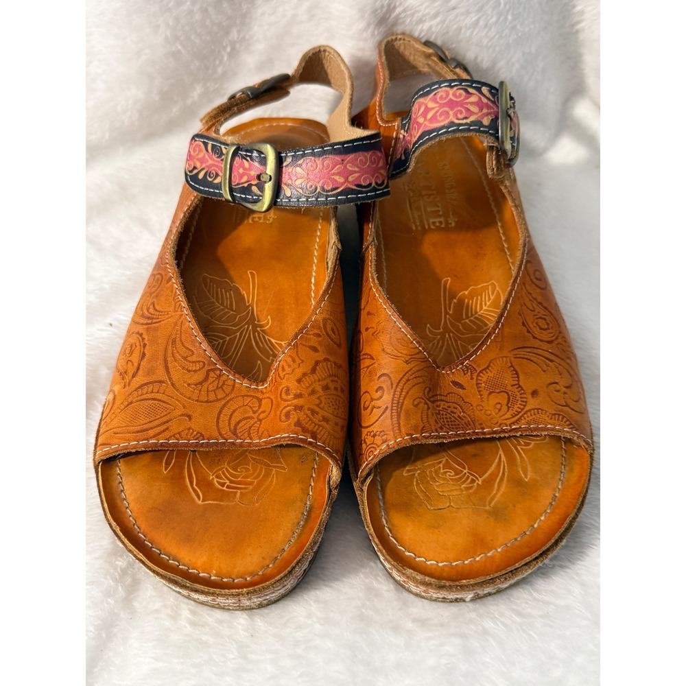 LARTISTE SPRING STEP Women's Leather Embossed Floral Wedge Sandals‎ Size 38
